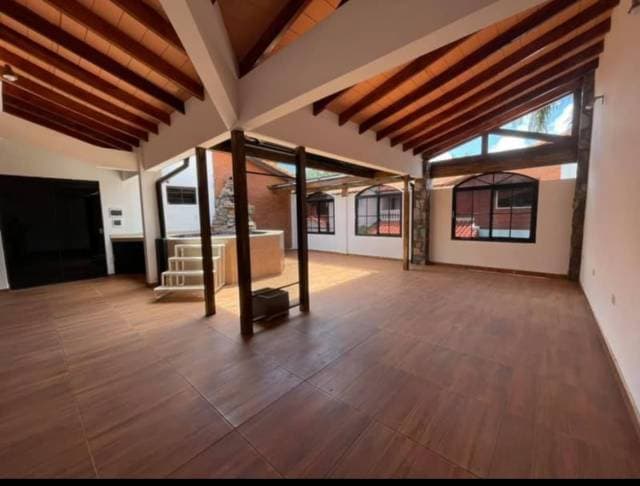 Alquilo casa con Piscina en Barrio Privado, Dep. Central Luque - Paraguay — foto 2