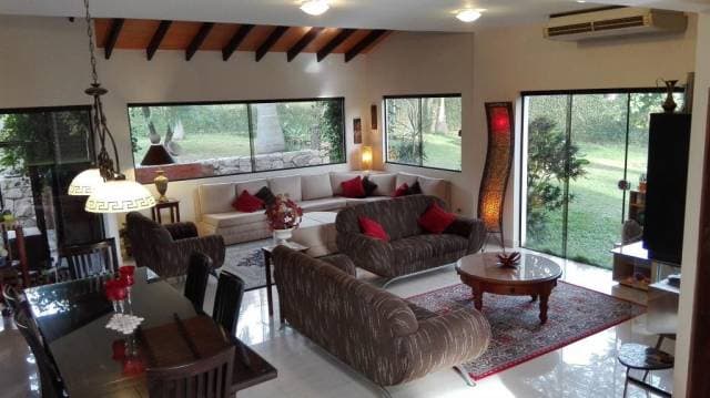 VENDO CASA NUEVA Y HERMOSA EN LAMBARE ZONA PRIVILEGIADA