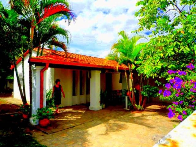 VENDO LINDA CASA — foto 2
