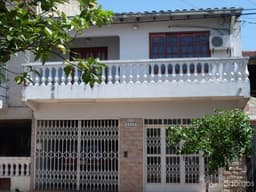 HERMOSA CASA EN SAJONIA