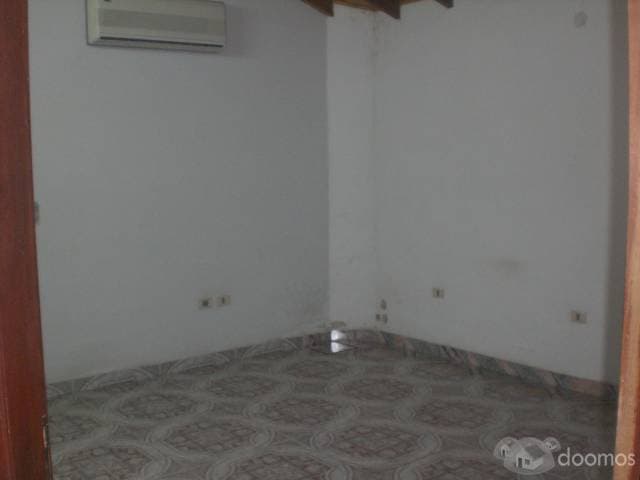 HERMOSA CASA EN SAJONIA — foto 7