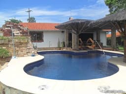 casa quinta de lujo aregua-patiño