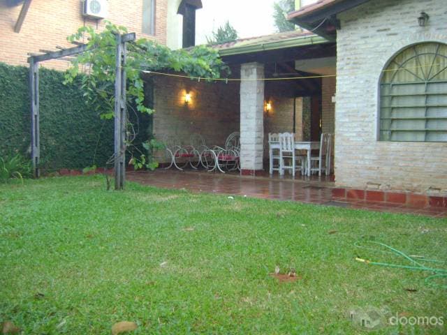 Vendo casa en Luque, zona Hotel Bourbon — foto 4