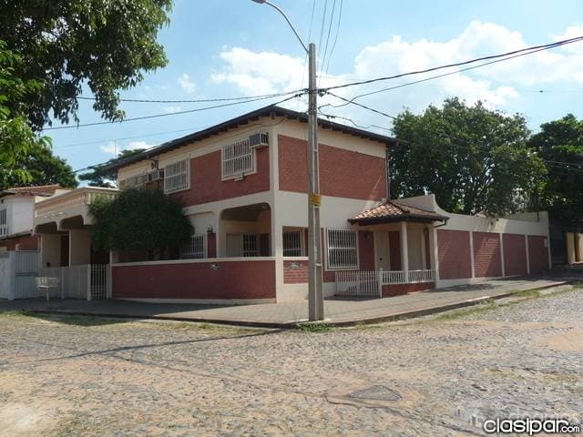 Vendo Residencia con buenisima Ubicacion — foto 2