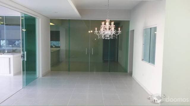 HERMOSA CASA ESTILO ROMANO UNICO EN PARAGUAY — foto 3