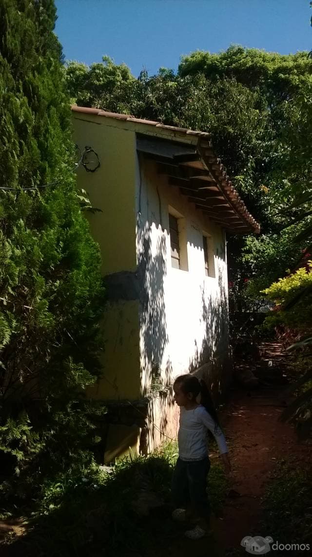 REMATO CASA CON TITULO PROPIO