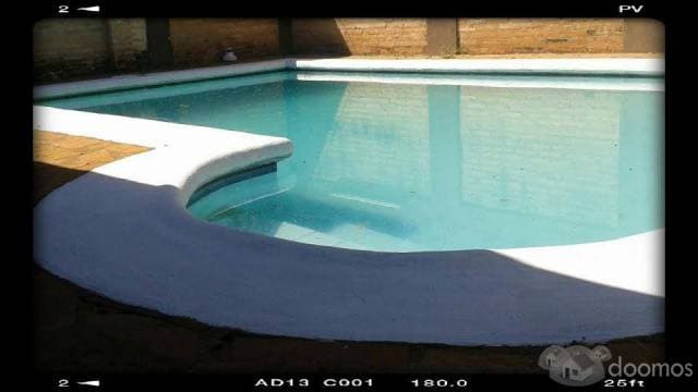 VENDE CASA EN LUQUE ZONA GARDEN CON PISCINA — foto 6