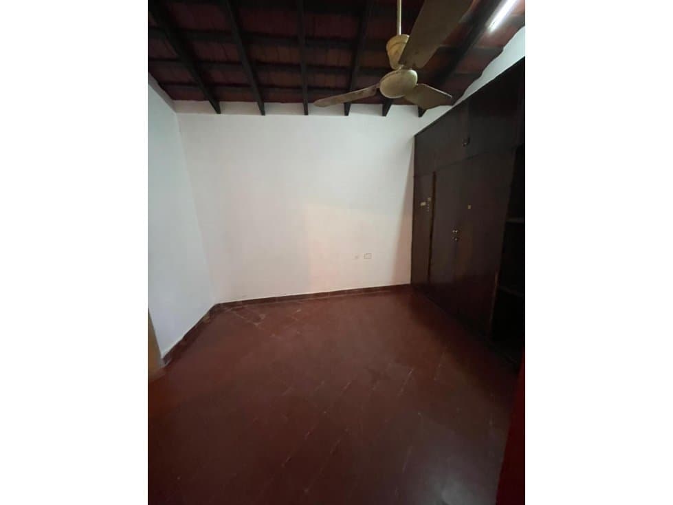 VENDO CHALET A REFACCIONAR O DEMOLER EN BARRIO JARA — foto 3