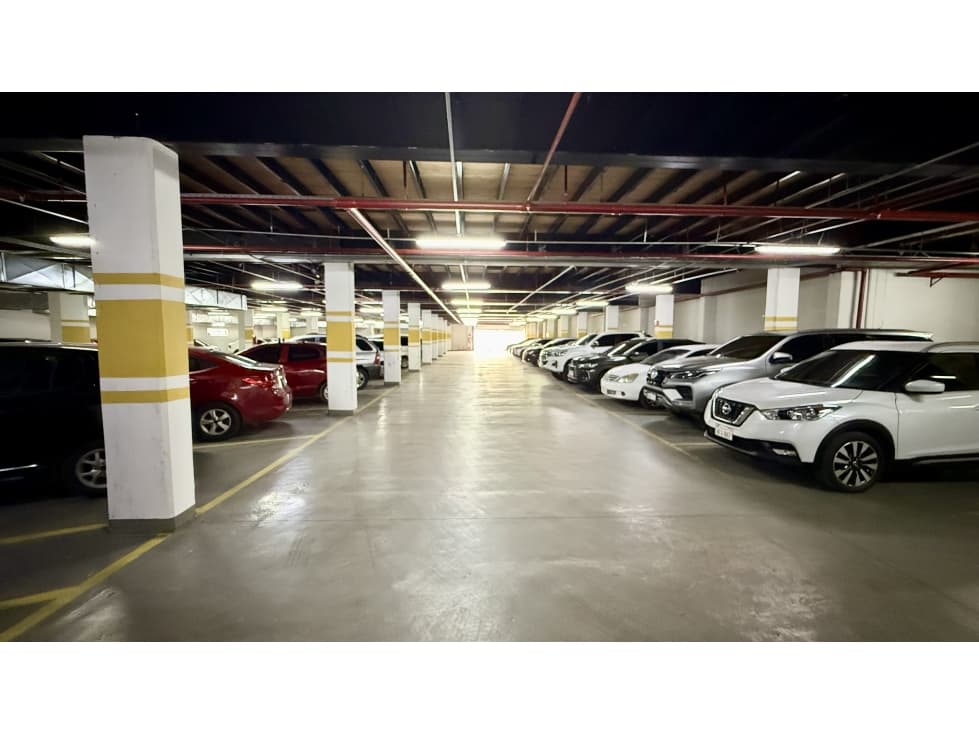 VENDO EXCLUSIVO EDIFICIO CORPORATIVO ZONA MULTIPLAZA — foto 4