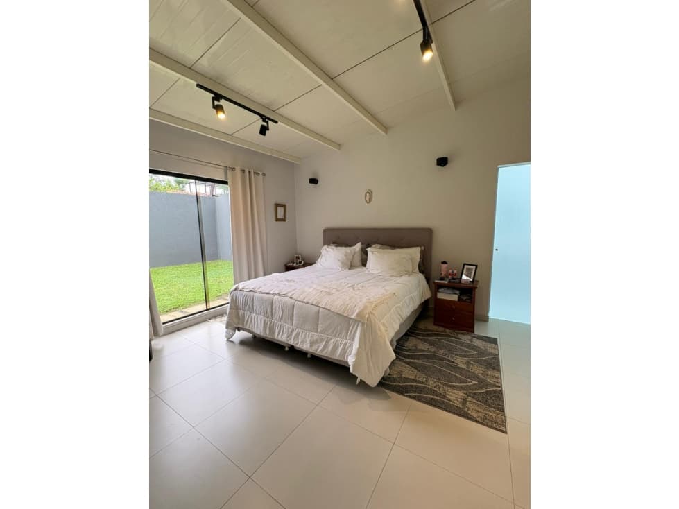 En venta hermosa casa en Lambaré, Barrio Cerro Cora — foto 3