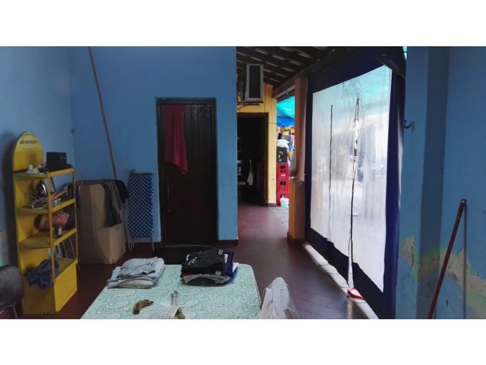 Se VENDE casa en Barrio Obrero — foto 2