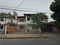 Vendo Residencia de categoría en Barrio San Vicente