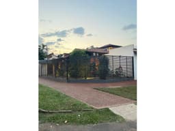 Vendo casa en esquina en Barrio San Pablo
