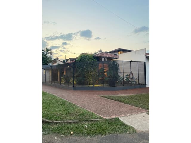 Vendo casa en esquina en Barrio San Pablo