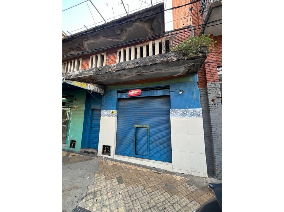 Alquilo local comercial sobre Avda. Brasil casi Cerro Corá — foto 1