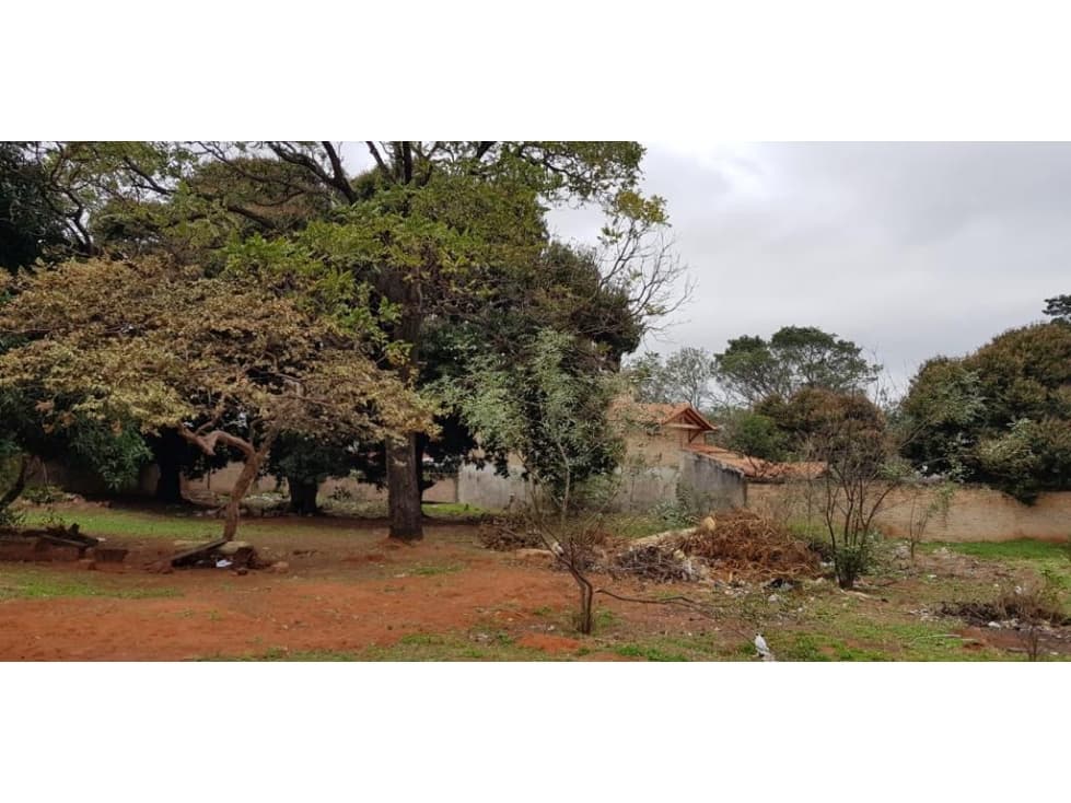 Amplio Terreno en Lambare - Zona Super El Pueblo — foto 1