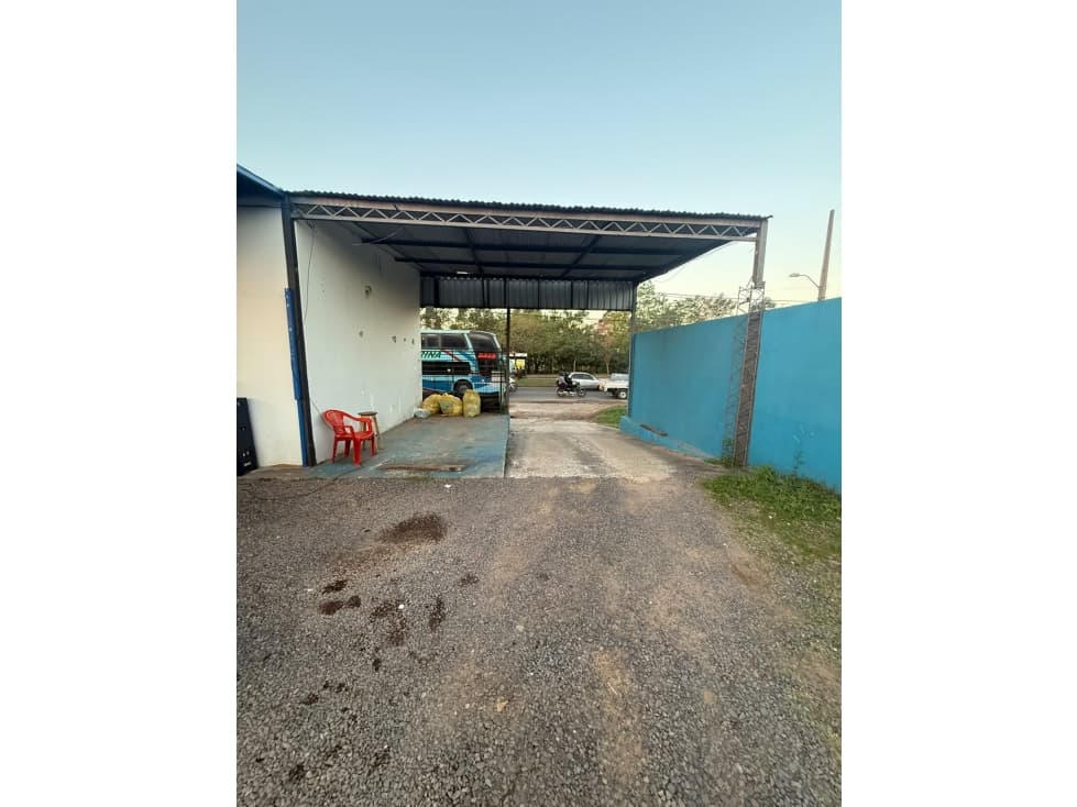 ALQUILO LOCAL COMERCIAL CON UBICACIÓN ESTRATEGICA — foto 6