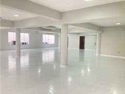 ALQUILER DE SALON PARA OFICINAS EN EDIFICIO CORPORATIVO
