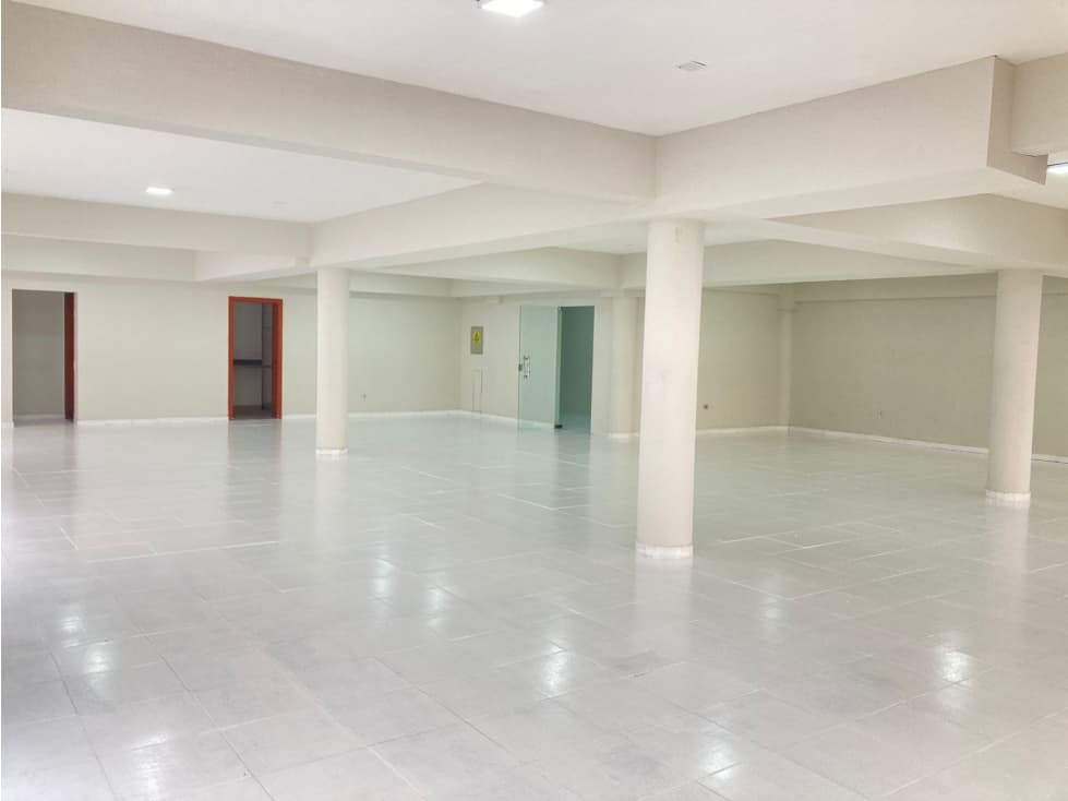 ALQUILER DE SALON PARA OFICINAS EN EDIFICIO CORPORATIVO — foto 2