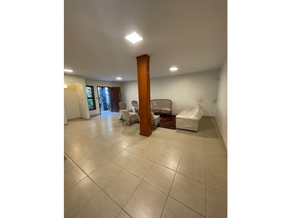 ALQUILO / VENDO CASA ZONA AVDA. KUBITSCHEK — foto 1