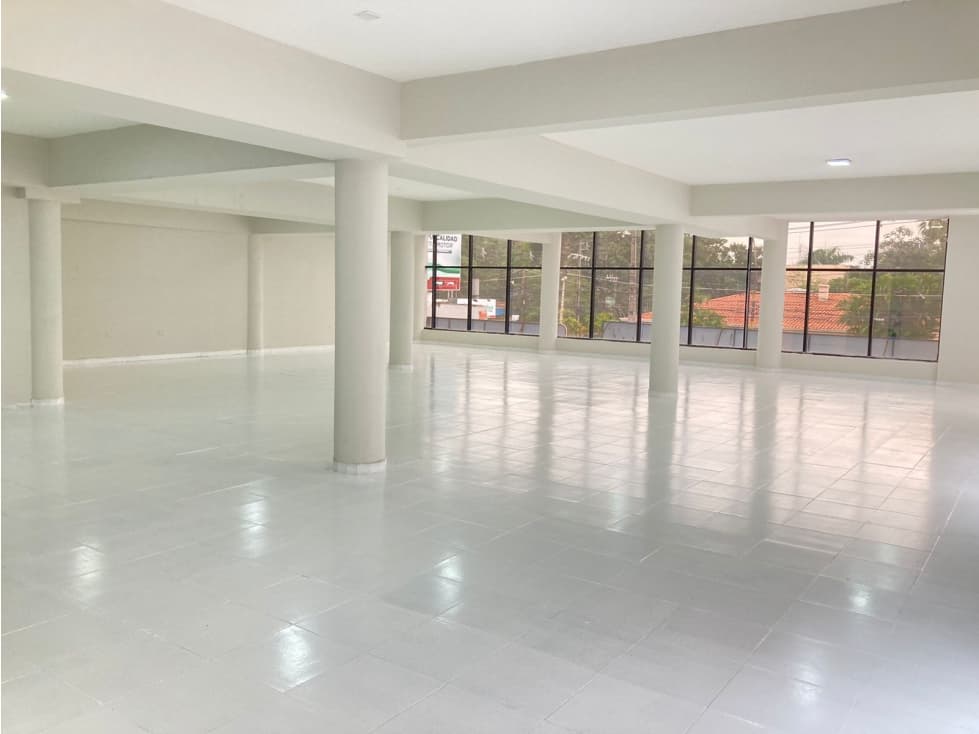ALQUILER DE SALON PARA OFICINAS EN EDIFICIO CORPORATIVO — foto 3