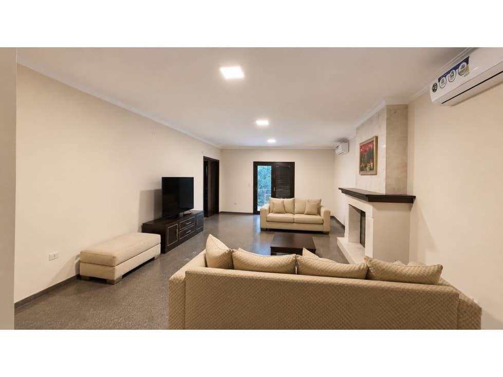 ALQUILO CASA DE 3 DORMITORIOS EN LOS LAURELES — foto 1