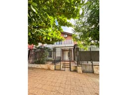 ALQUILO CASA PARA OFICINA ZONA BRASILIA Y ESPAÑA.