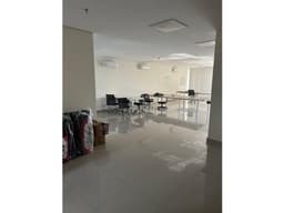 ALQUILO OFICINA EN EDIFICIO CORPORATIVO BARRIO YCUA SATI.