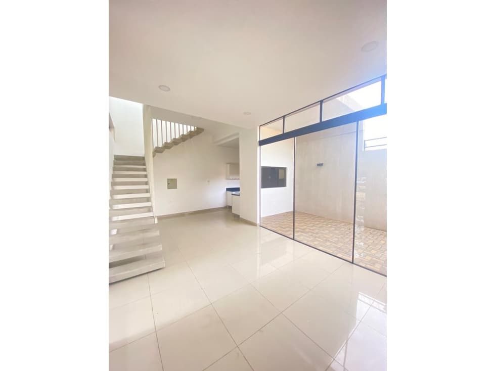 ALQUILO DUPLEX DE 3 DORMITORIOS EN LOMA PYTA — foto 4