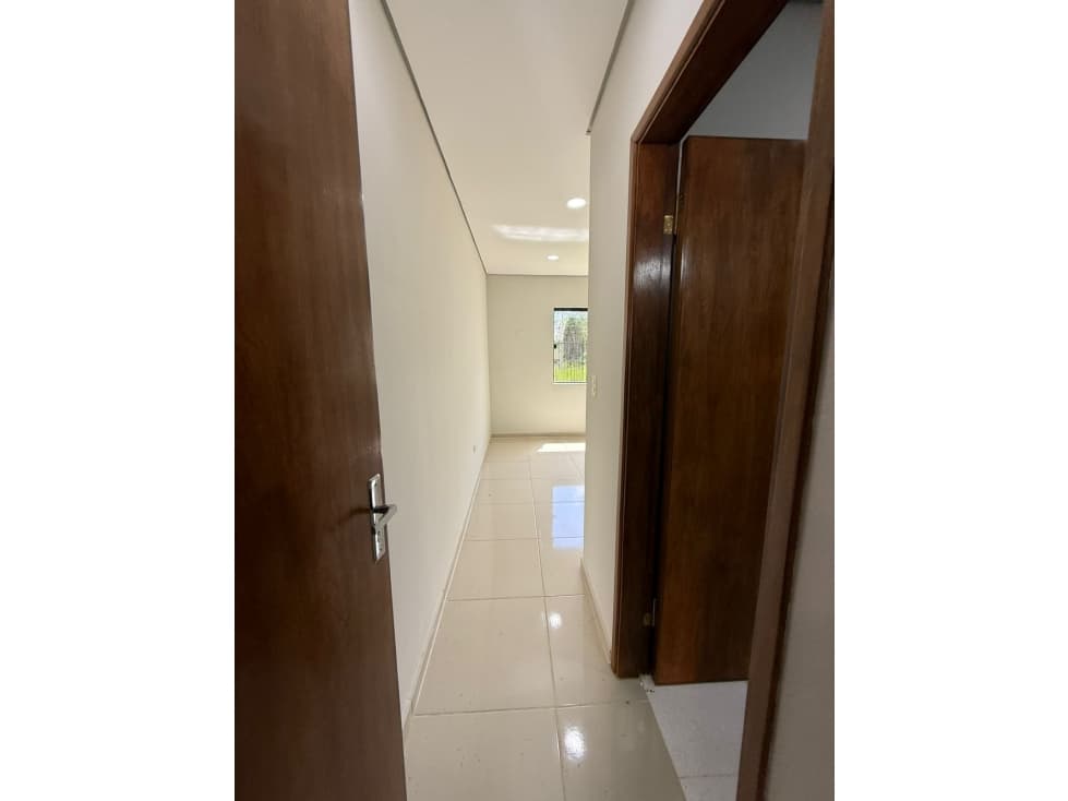VENDO CHALET A ESTRENAR EN LUQUE MORA CUE — foto 6