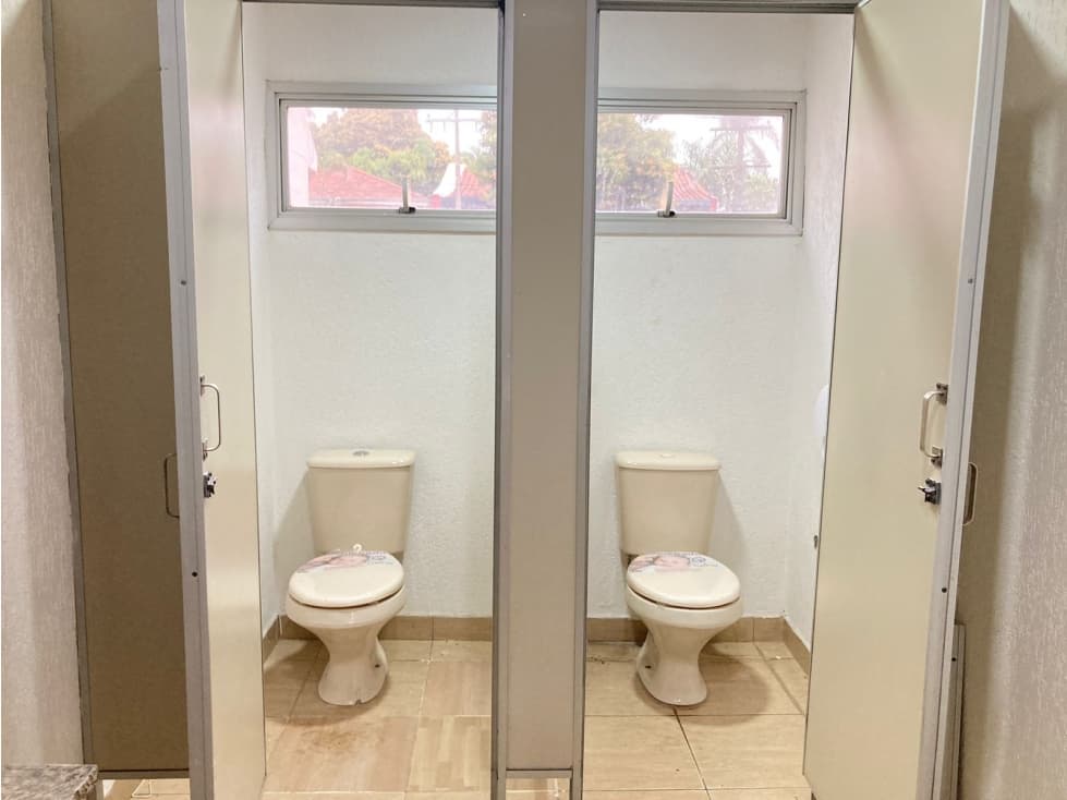 ALQUILER DE SALON PARA OFICINAS EN EDIFICIO CORPORATIVO — foto 6