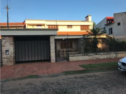 CASA EN FERNANDO DE LA MORA ZONA NORTE A BUEN PRECIO