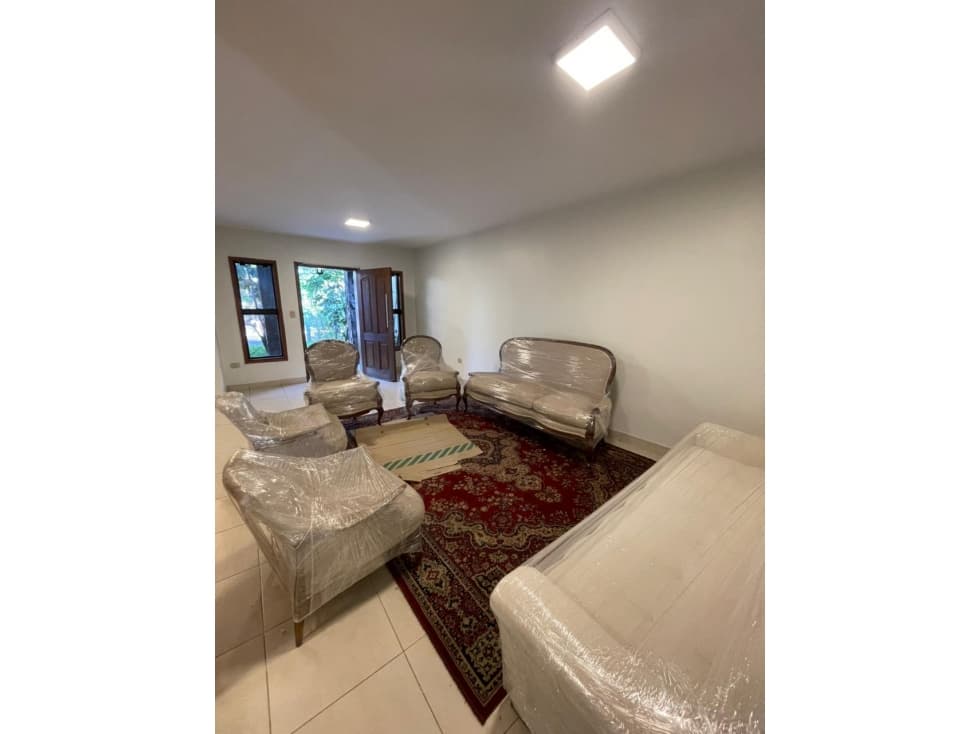 ALQUILO / VENDO CASA ZONA AVDA. KUBITSCHEK — foto 5