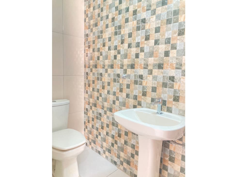 BAJAMOS DE PRECIO! ALQUILER DE DUPLEX A ESTRENAR EN LAMBARE — foto 4