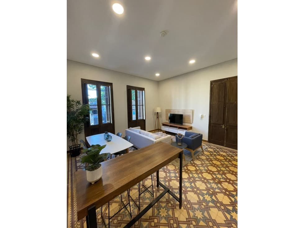 ALQUILO DPTO CON MUEBLES EN EL CENTRO 67 m2 1 dormitorio — foto 1
